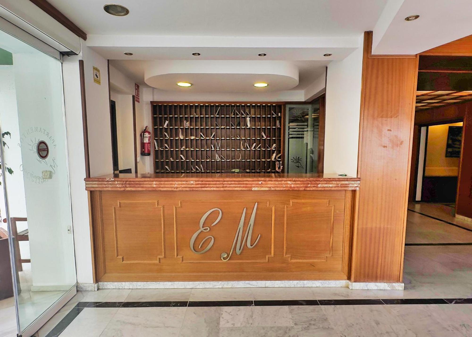 Mediterraneo 508. Fantastic Studio On The Beachfront With Sea Views. 马尔韦利亚 外观 照片